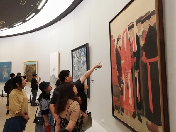 Beat365中文官方网站艺术硕士(美术)研究生赴中国美术馆开展专题艺术实践教学1.jpg Beat365中文官方网站艺术硕士(美术)研究生赴中国美术馆开展专题艺术实践教学1.jpg